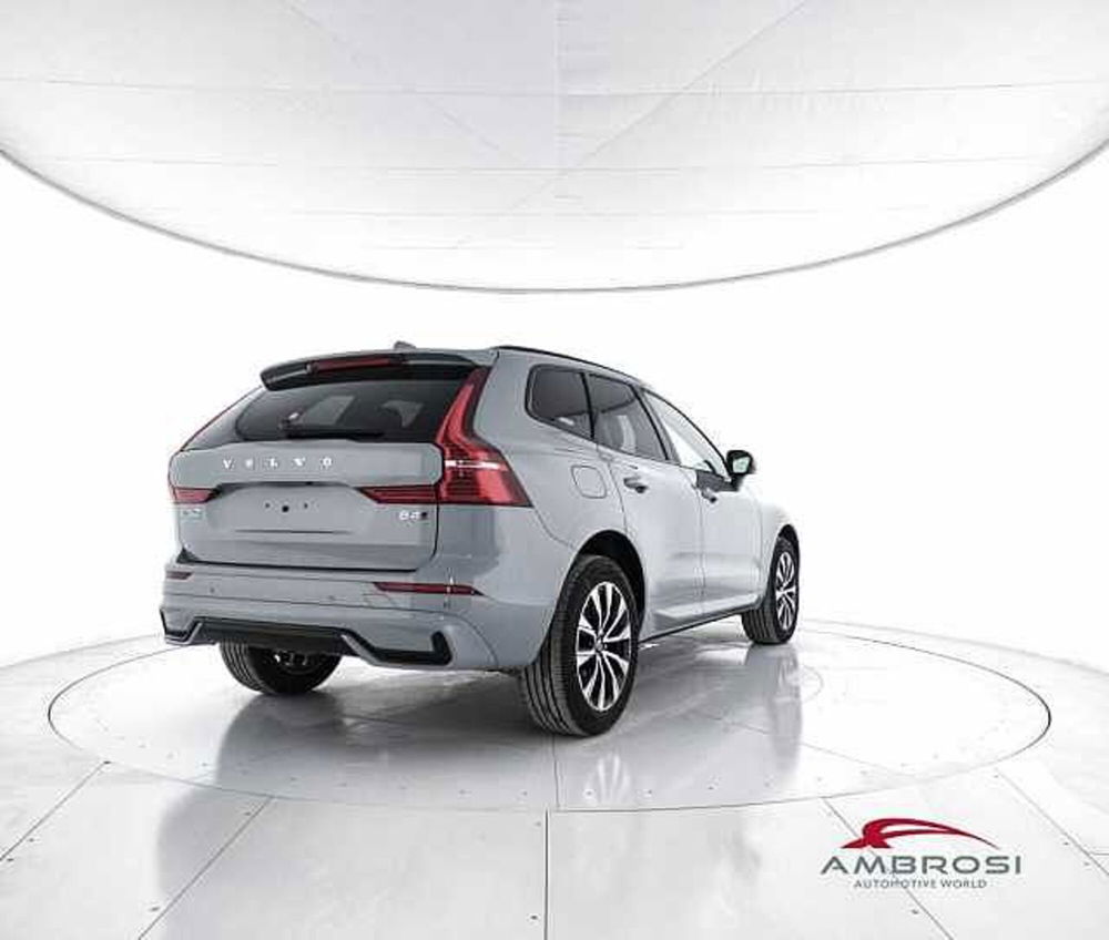 Volvo XC60 nuova a Viterbo (3)