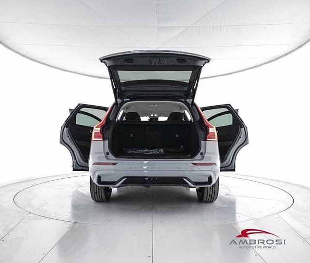 Volvo XC60 nuova a Viterbo (7)