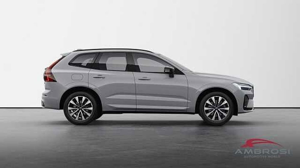 Volvo XC60 B4 (d) AWD automatico Plus Dark nuova a Viterbo (4)