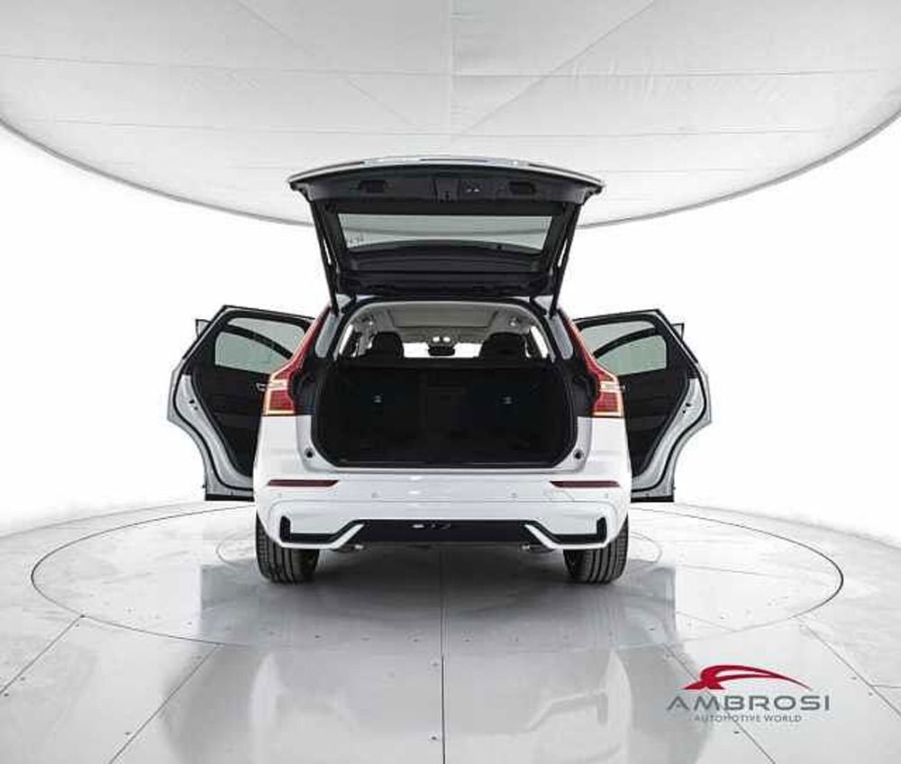 Volvo XC60 nuova a Viterbo (7)