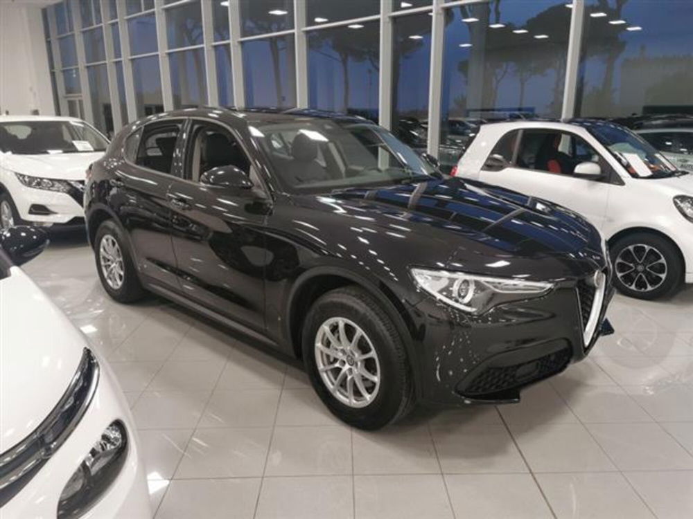 Alfa Romeo Stelvio usata a Brindisi (7)