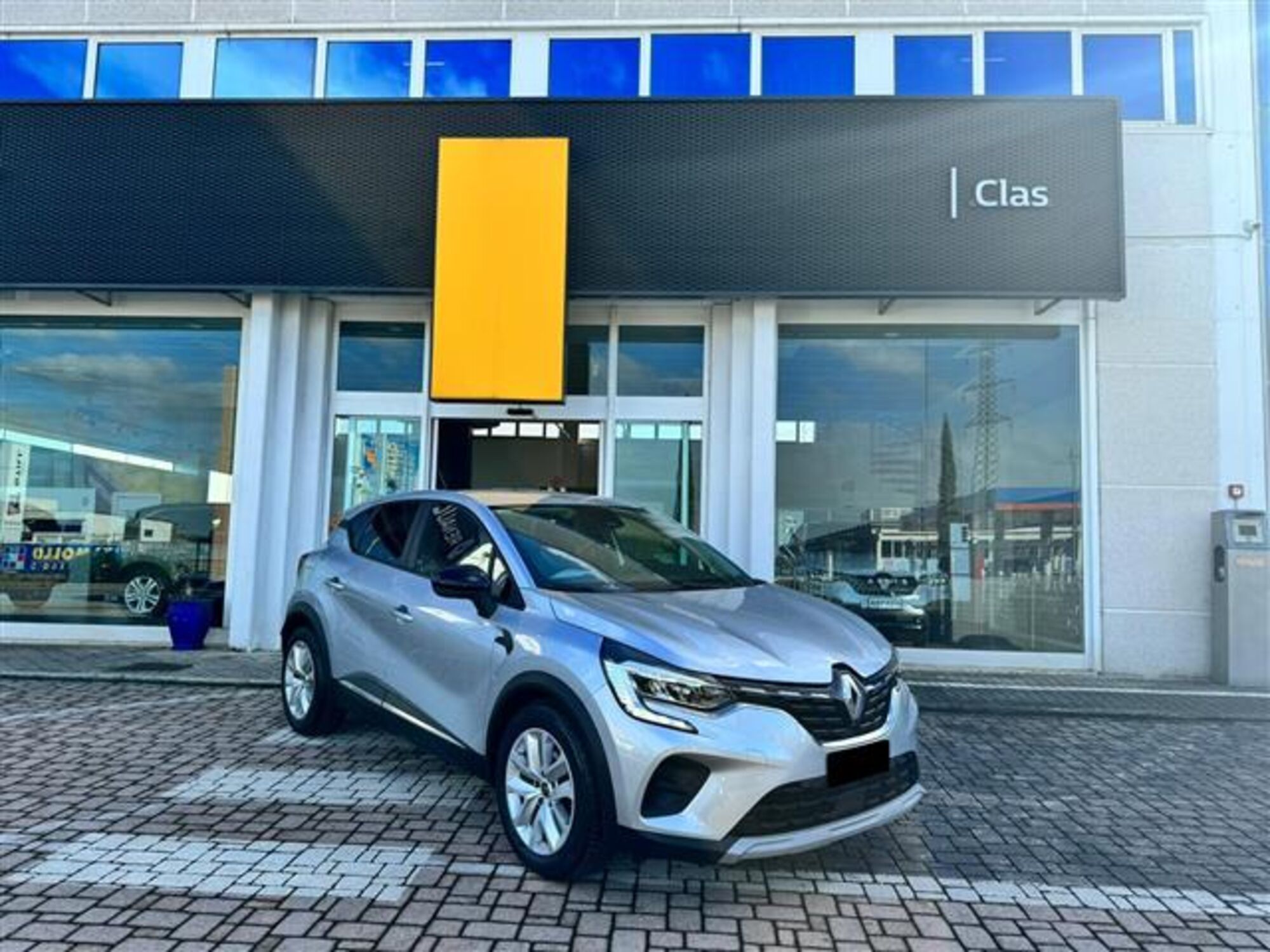 Renault Captur Blue dCi 95 CV Zen  del 2020 usata a Livorno