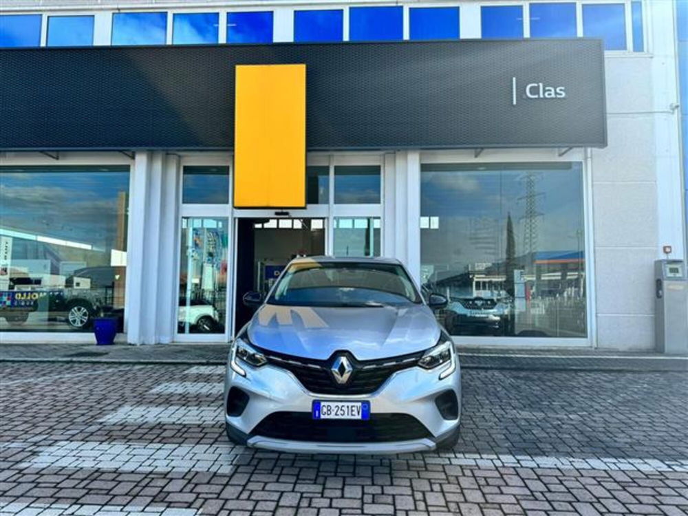 Renault Captur Blue dCi 95 CV Zen  del 2020 usata a Livorno (2)