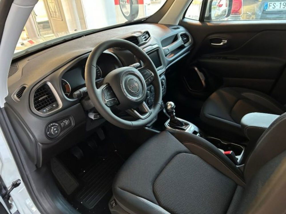 Jeep Renegade nuova a Alessandria (8)