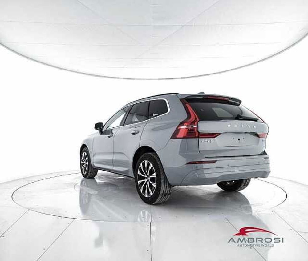 Volvo XC60 nuova a Perugia (4)