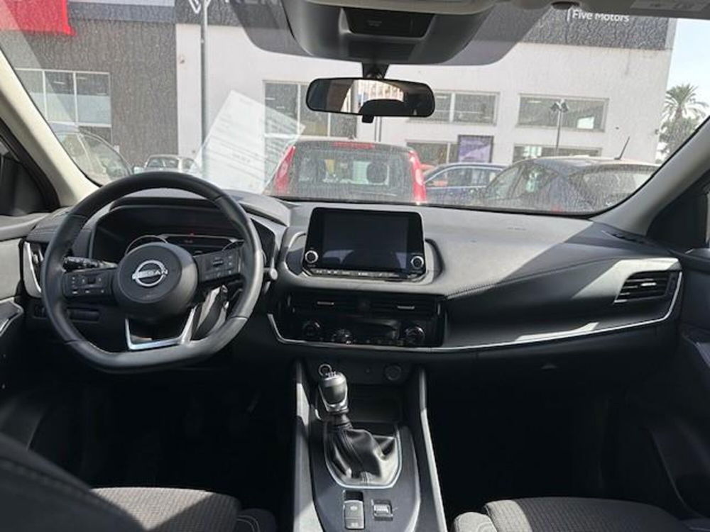 Nissan Qashqai MHEV 140 CV Business del 2022 usata a Brindisi (4)