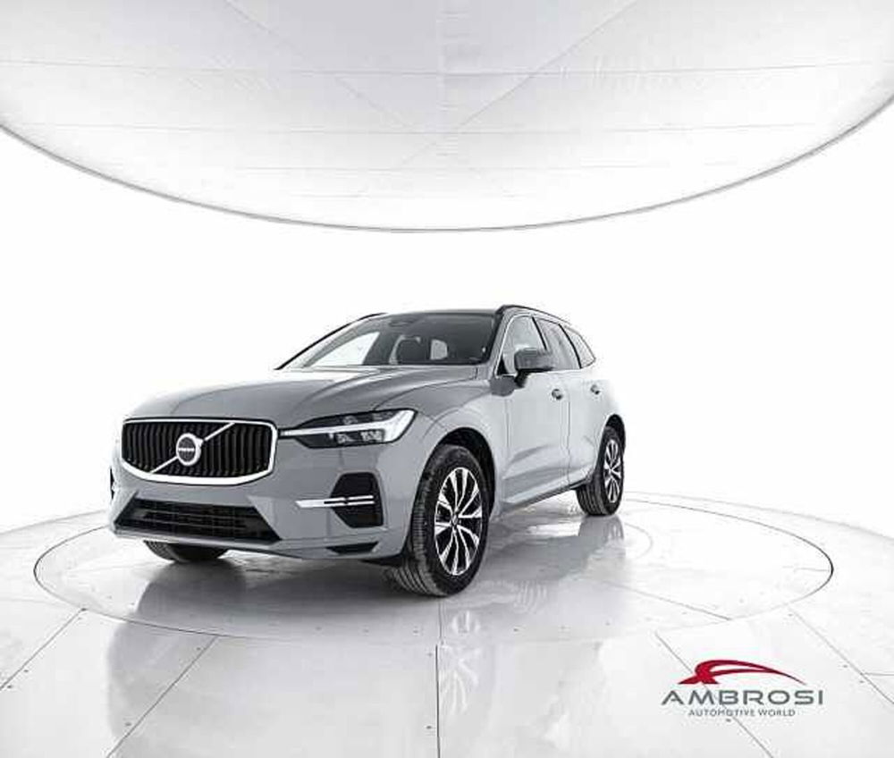 Volvo XC60 nuova a Viterbo