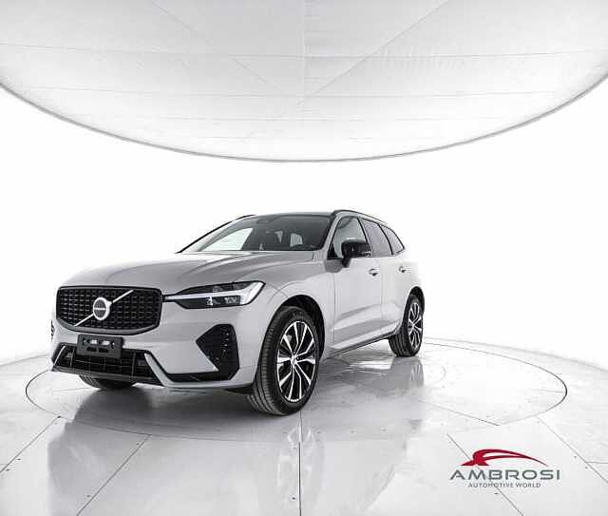 Volvo XC60 B4 (d) AWD automatico Core N1 nuova a Viterbo