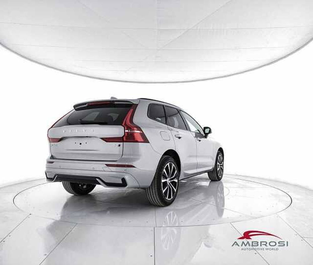 Volvo XC60 nuova a Viterbo (3)