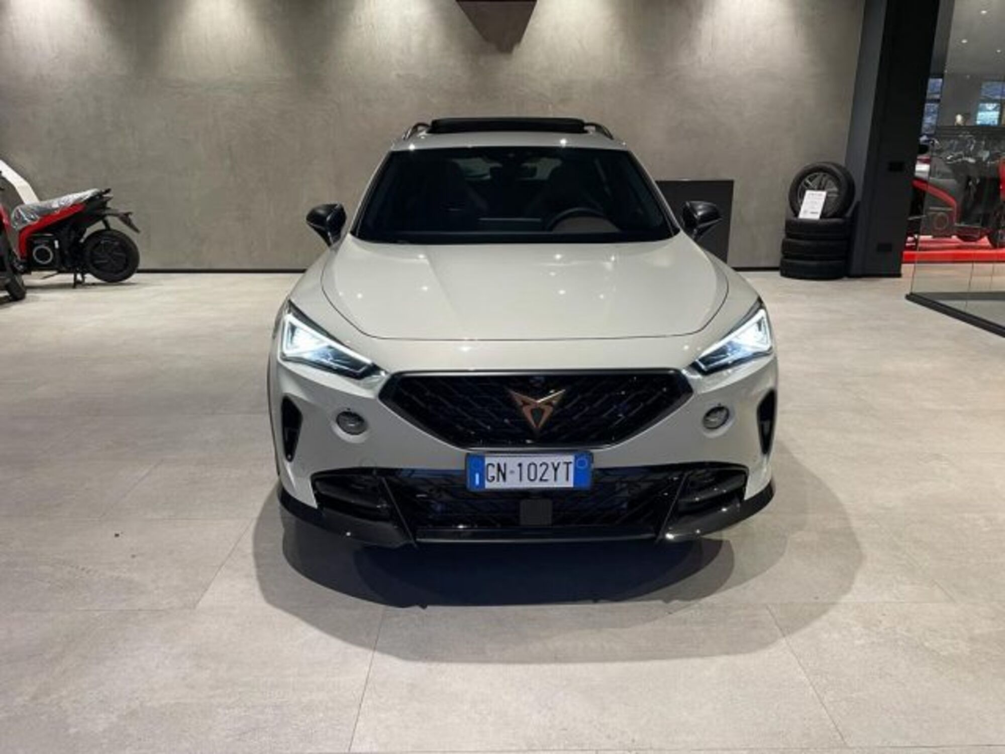 Cupra Formentor Formentor 2.5 TSI 4Drive DSG VZ5 Taiga Grey del 2023 usata a Castenaso