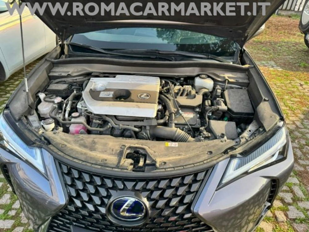 Lexus UX usata a Roma (17)