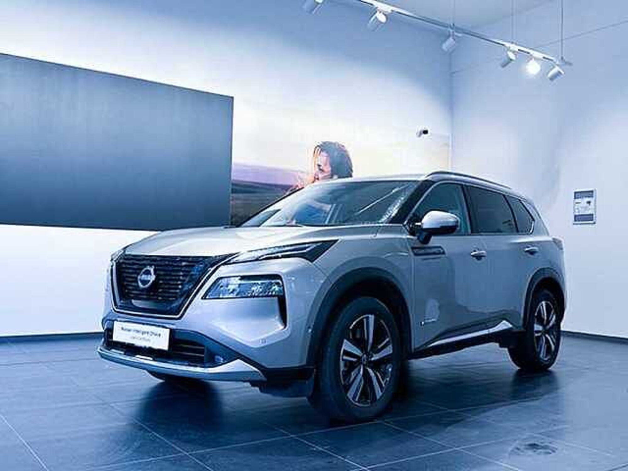 Nissan X-Trail 1.5 e-power Tekna e-4orce 4wd del 2022 usata a Rende