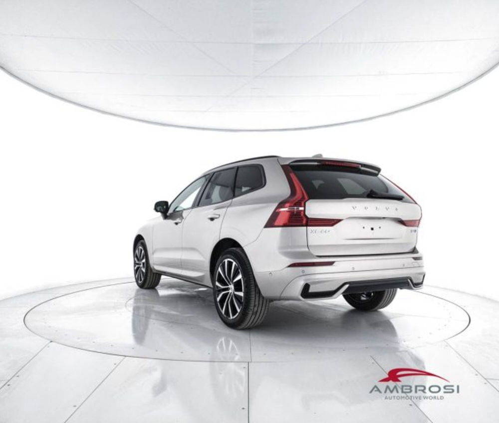 Volvo XC60 nuova a Perugia (4)