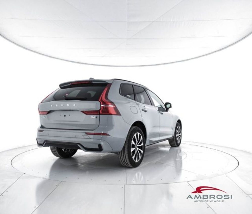 Volvo XC60 B4 (d) AWD automatico Plus Dark nuova a Corciano (3)