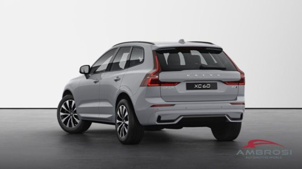 Volvo XC60 B4 (d) AWD automatico Plus Dark nuova a Corciano (3)