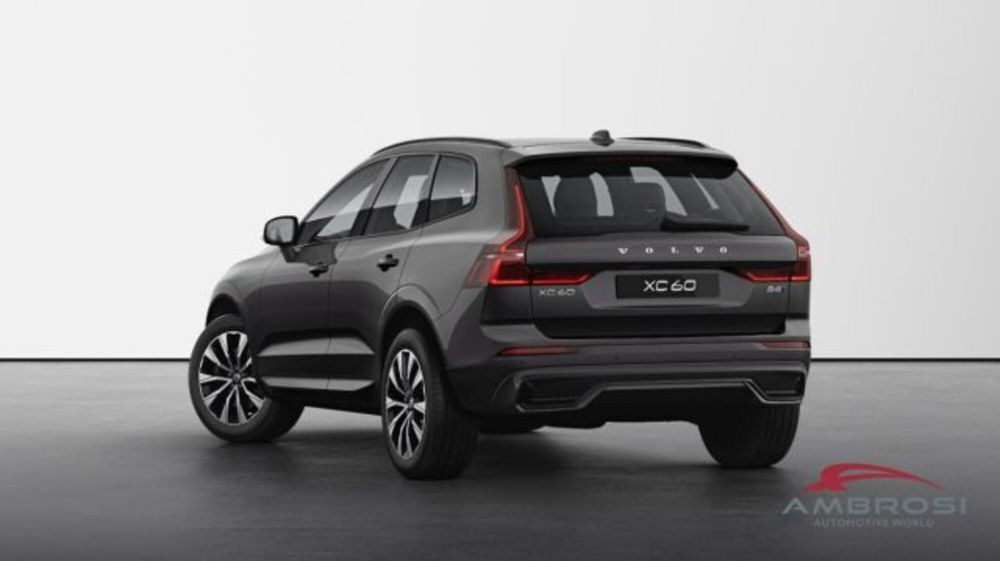 Volvo XC60 B4 (d) AWD automatico Plus Dark nuova a Corciano (2)