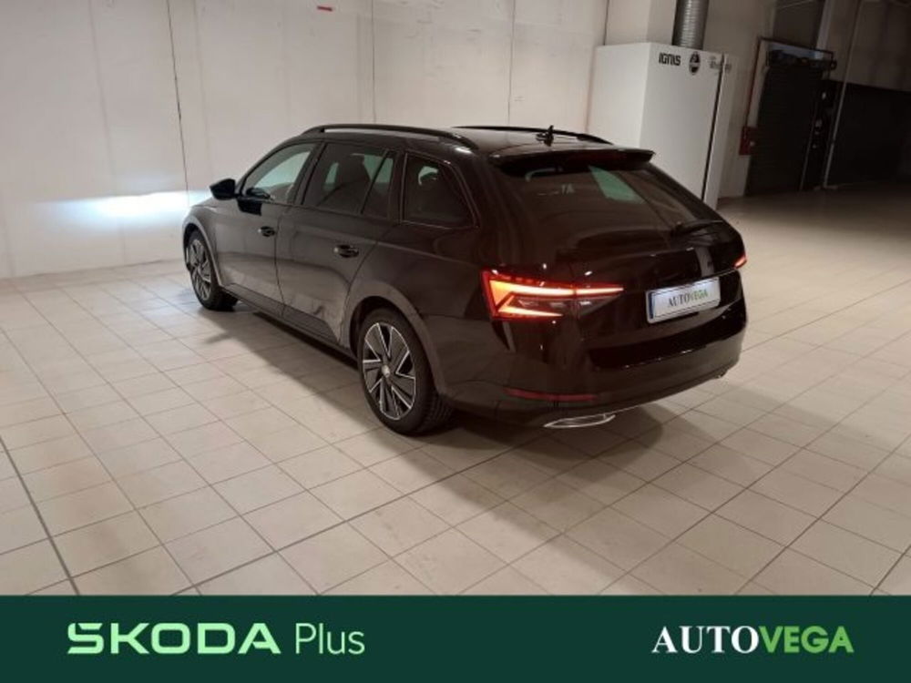 Skoda Superb 2.0 TDI EVO 150 CV SCR DSG SportLine del 2022 usata a Arzignano (4)