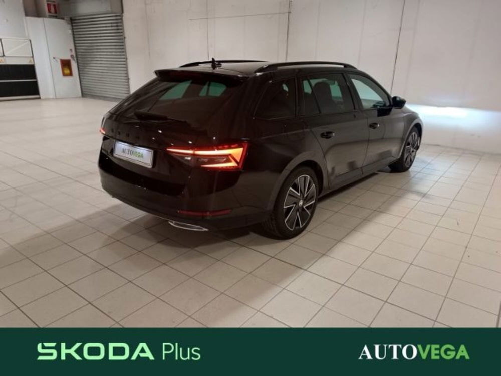 Skoda Superb 2.0 TDI EVO 150 CV SCR DSG SportLine del 2022 usata a Arzignano (5)