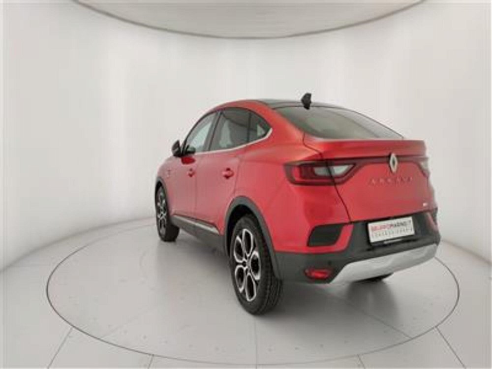 Renault Arkana E-Tech 145 CV Intens  del 2021 usata a Bari (5)