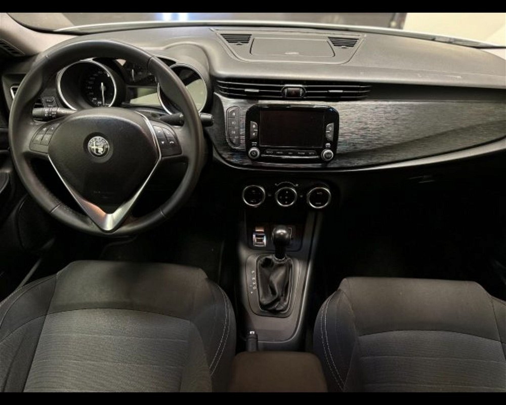 Alfa Romeo Giulietta 1.6 JTDm TCT 120 CV Business  del 2018 usata a Conegliano (3)