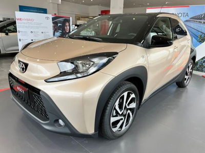 Toyota Aygo X 1.0 VVT-i 72 CV 5p. Undercover S-CVT nuova a Bra