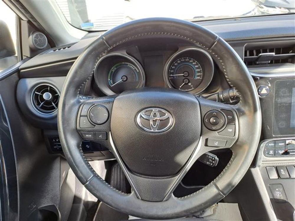 Toyota Auris usata a Livorno (13)