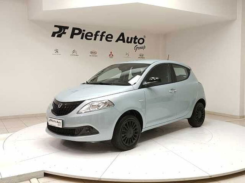 Lancia Ypsilon 1.0 FireFly 5 porte S&amp;S Hybrid Silver Plus nuova a Teramo