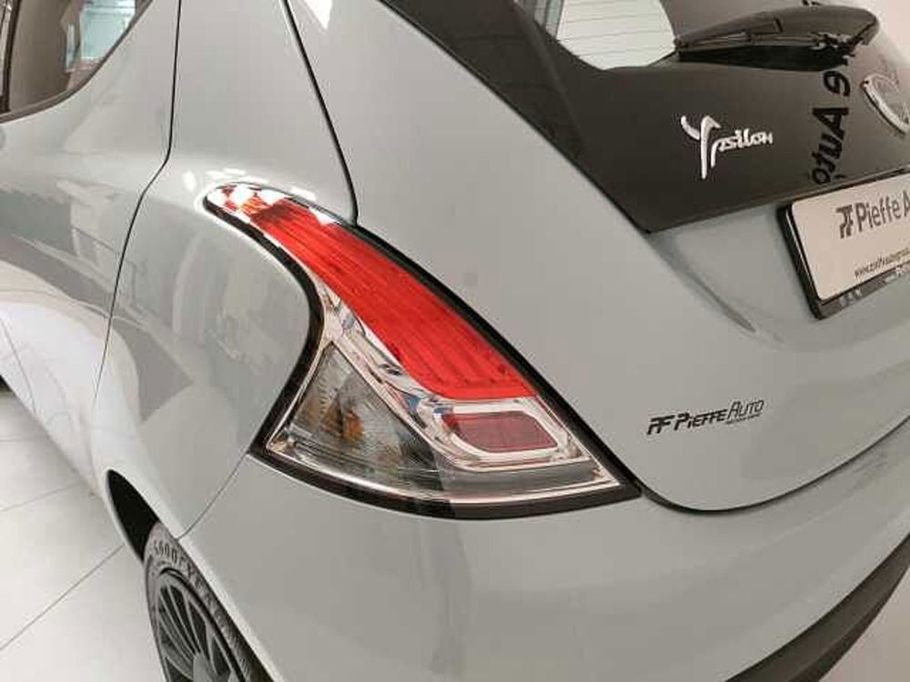 Lancia Ypsilon nuova a Teramo (9)