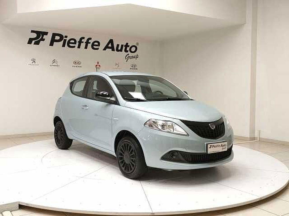 Lancia Ypsilon nuova a Teramo (7)