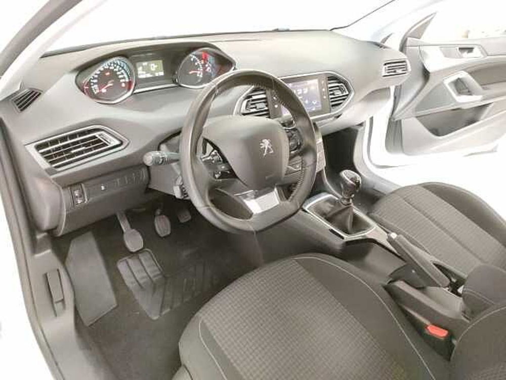 Peugeot 308 usata a Teramo (11)