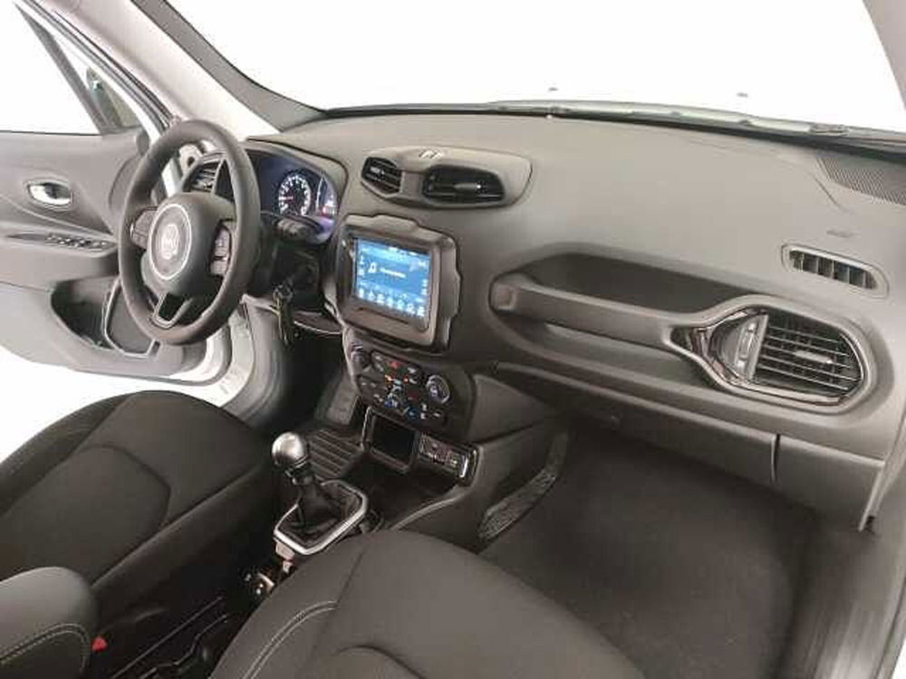 Jeep Renegade nuova a Teramo (12)