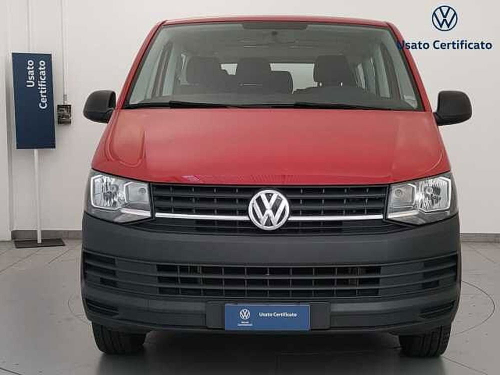 Volkswagen Veicoli Commerciali Caravelle 2.0 TDI 110CV PC Trendline  del 2020 usata a Busto Arsizio (2)