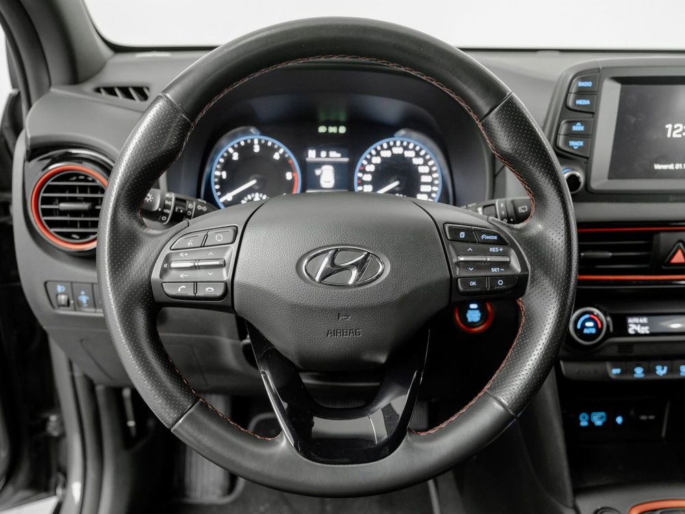 Hyundai Kona usata a Prato (8)