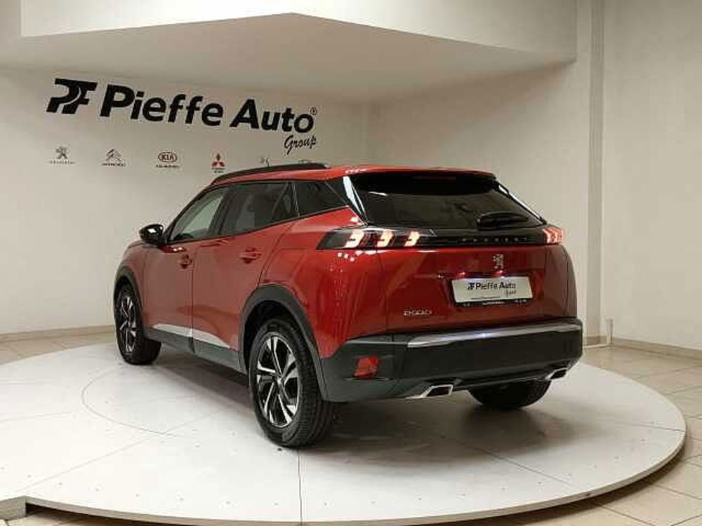 Peugeot 2008 PureTech 130 S&S Allure  del 2020 usata a Teramo (3)