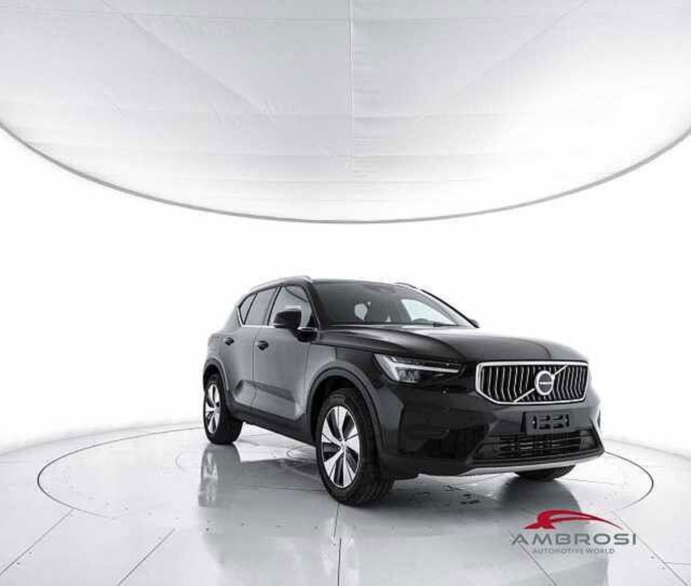 Volvo XC40 nuova a Perugia (2)