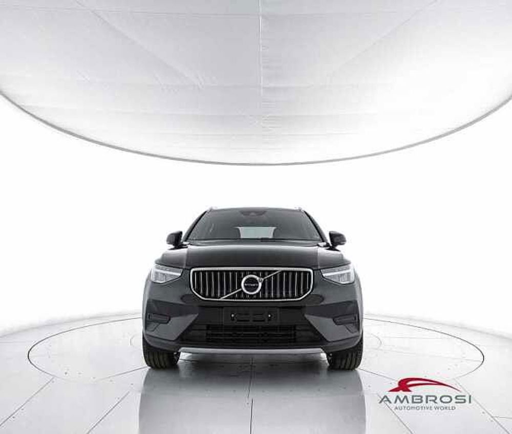 Volvo XC40 nuova a Viterbo (5)