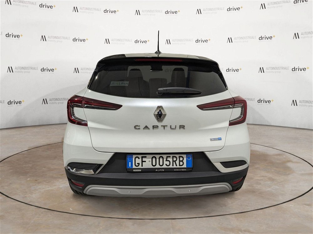Renault Captur Plug-in Hybrid E-Tech 160 CV Intens  del 2021 usata a Trento (4)