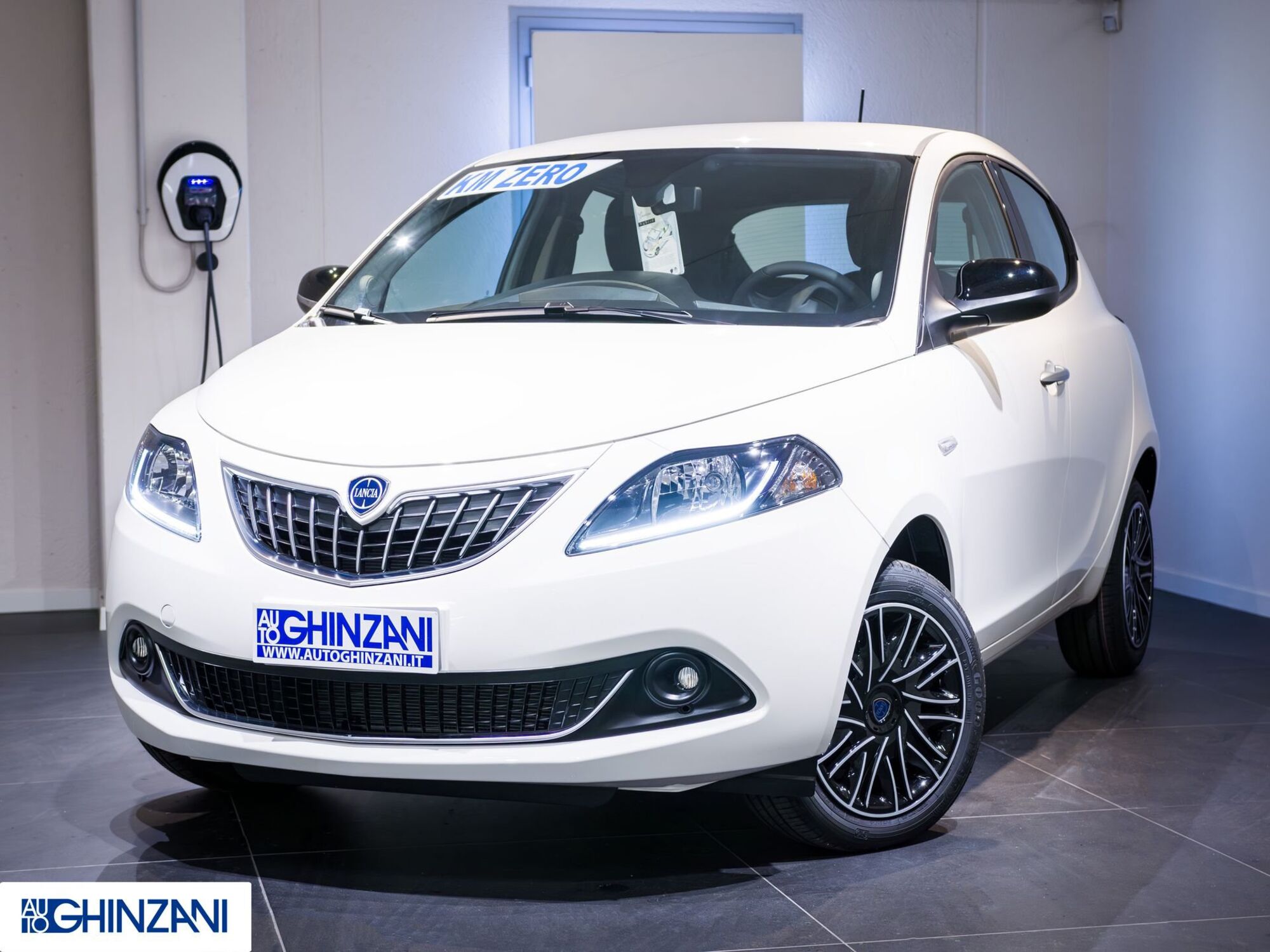 Lancia Ypsilon 1.0 FireFly 5 porte S&amp;S Hybrid Ecochic Gold  nuova a San Paolo d&#039;Argon