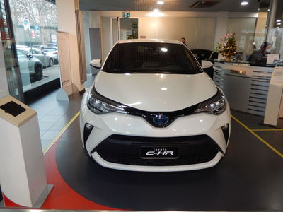 Toyota Toyota C-HR 2.0 Hybrid E-CVT Lounge  nuova a Sesto San Giovanni