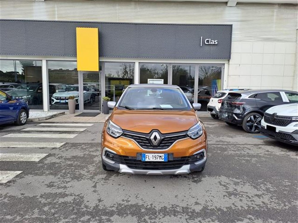 Renault Captur TCe 12V 90 CV Start&Stop Energy Hypnotic del 2017 usata a Livorno (2)
