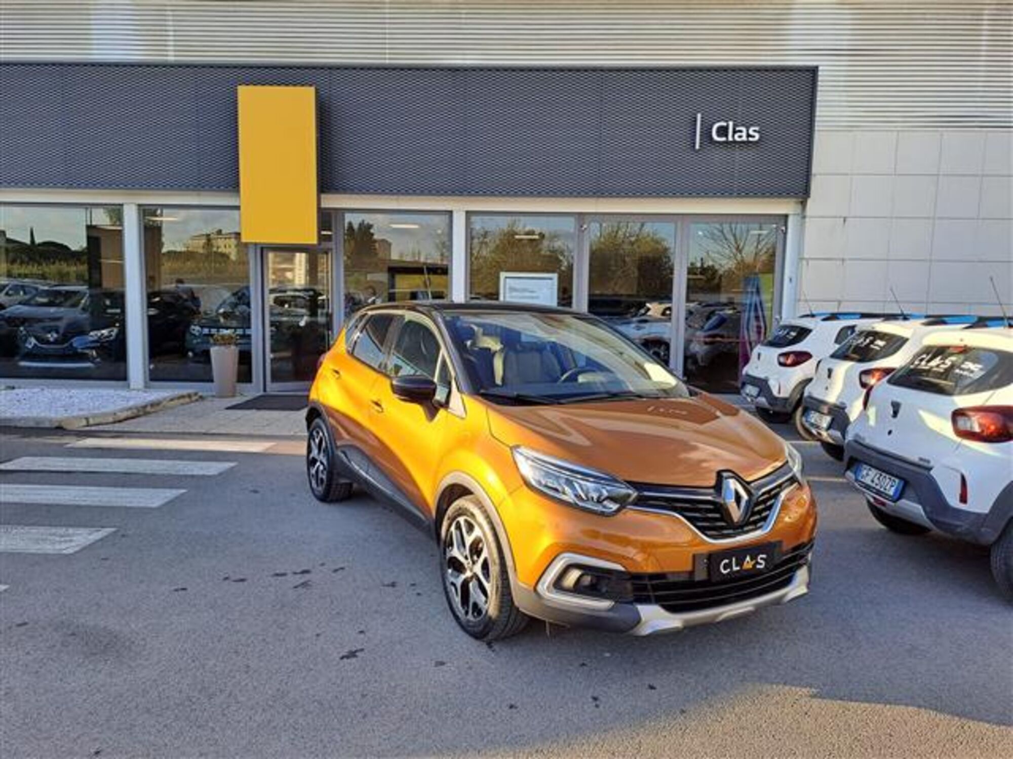 Renault Captur dCi 8V 90 CV Start&amp;Stop Energy Sport Edition del 2018 usata a Livorno