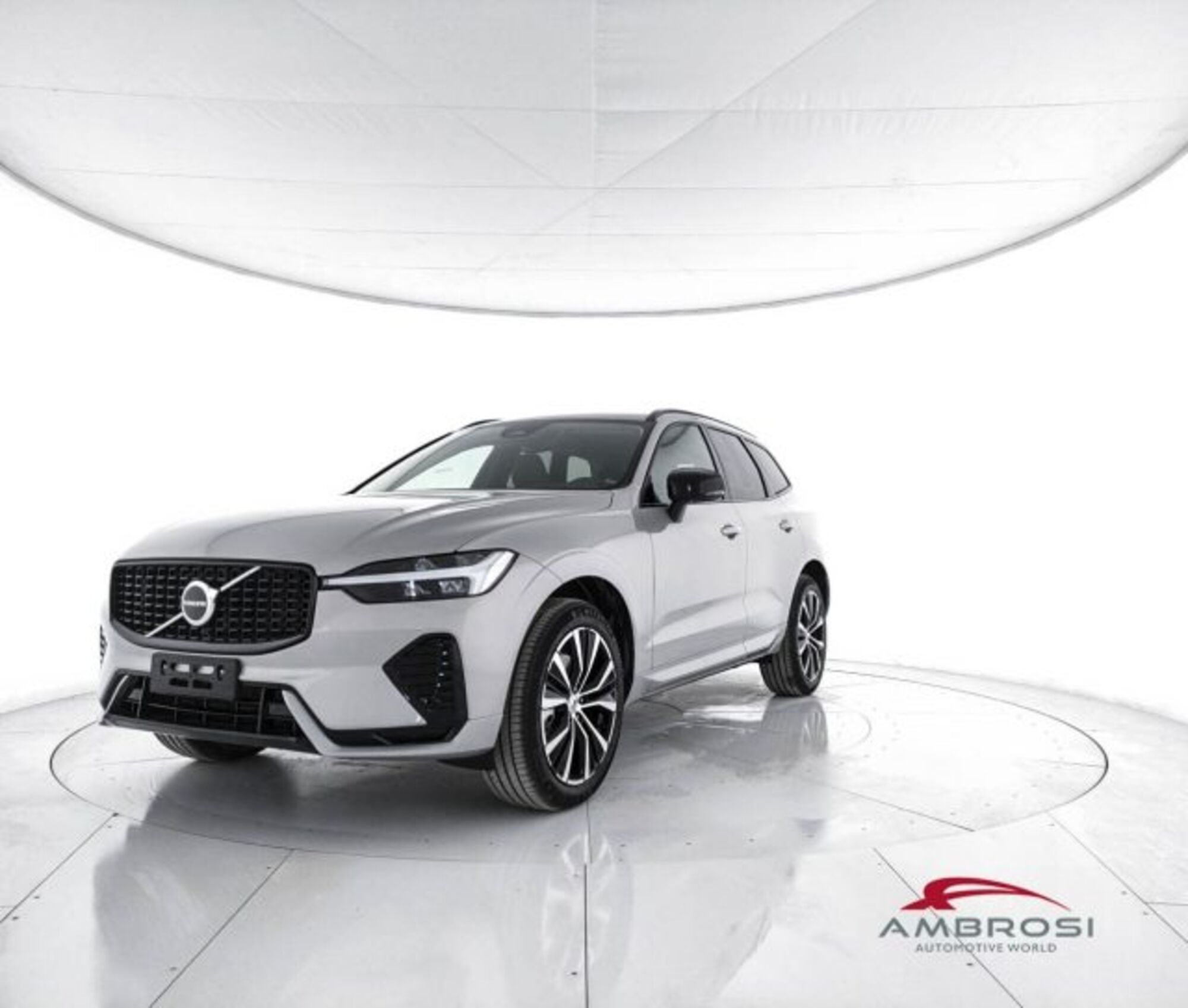 Volvo XC60 B4 (d) AWD automatico Core N1 nuova a Corciano