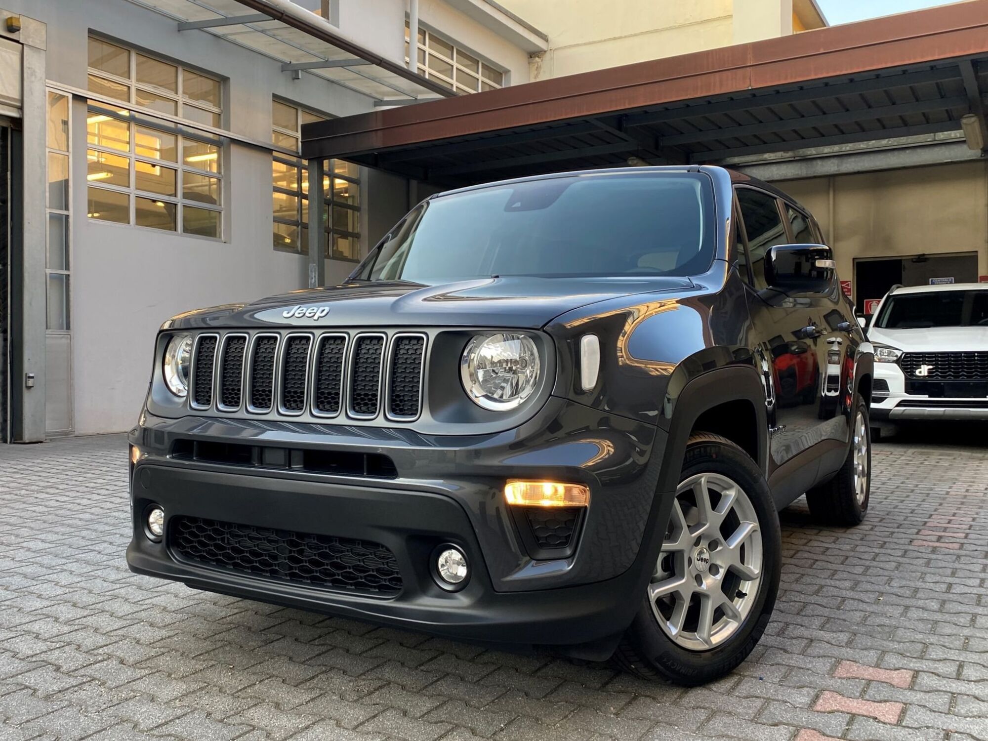 Jeep Renegade 1.0 T3 Longitude  nuova a Gallarate