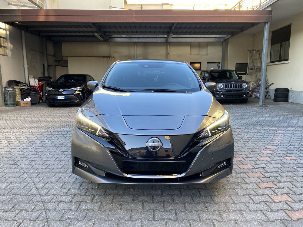 Nissan Leaf Acenta 40 kWh  nuova a Gallarate (2)