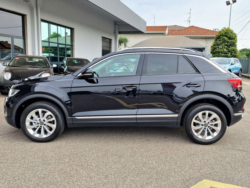 Volkswagen T-Roc 1.0 TSI Life nuova a Gallarate (4)