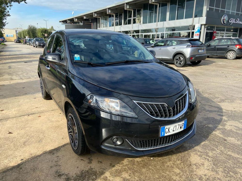 Lancia Ypsilon 1.0 FireFly 5 porte S&S Hybrid Ecochic Gold  del 2022 usata a Caserta