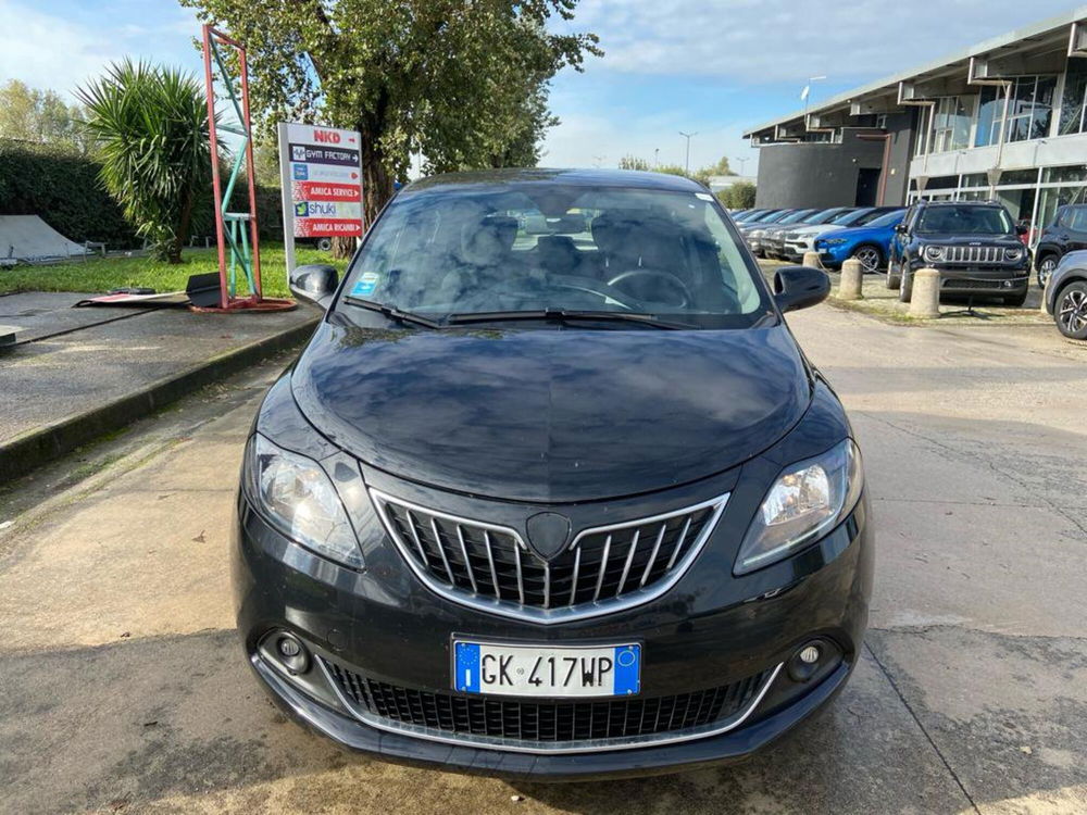 Lancia Ypsilon usata a Caserta (2)