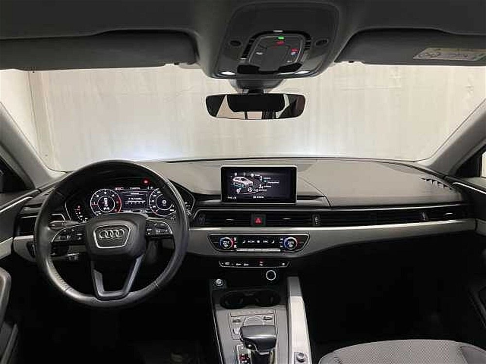 Audi A4 Avant 2.0 TDI 150 CV ultra S tronic Business  del 2018 usata a Lucca (3)