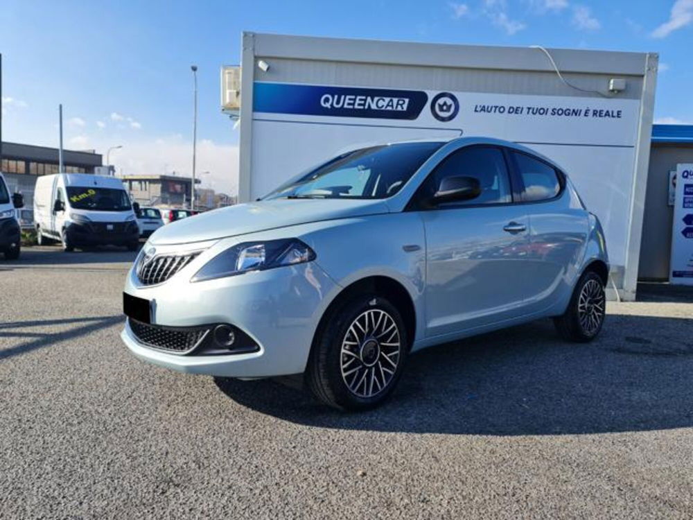 Lancia Ypsilon nuova a Torino