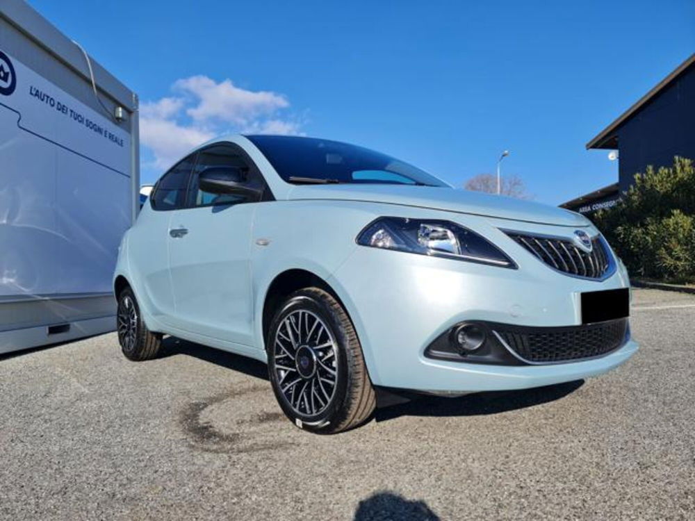 Lancia Ypsilon nuova a Torino (10)